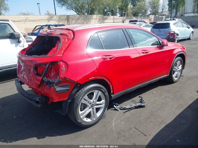 MERCEDES-BENZ GLA 250