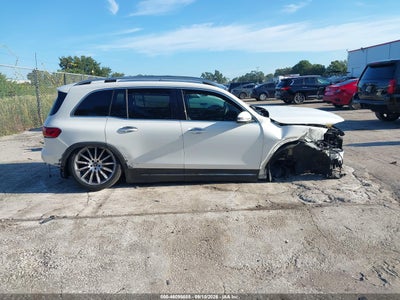 MERCEDES-BENZ GLB 250