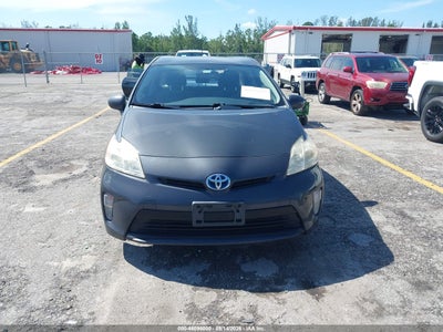 TOYOTA PRIUS