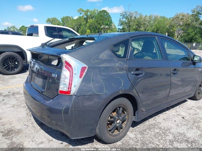 TOYOTA PRIUS