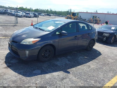 TOYOTA PRIUS