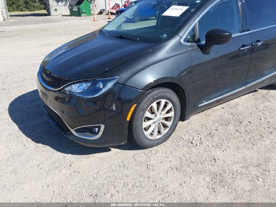 CHRYSLER PACIFICA