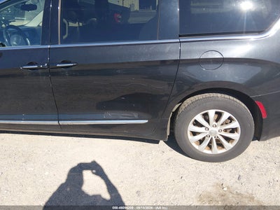 CHRYSLER PACIFICA