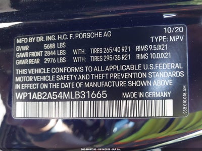 PORSCHE MACAN