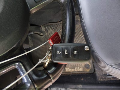 VOLKSWAGEN BEETLE