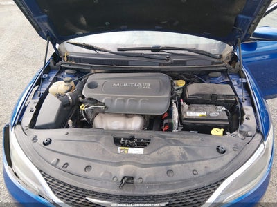 CHRYSLER 200