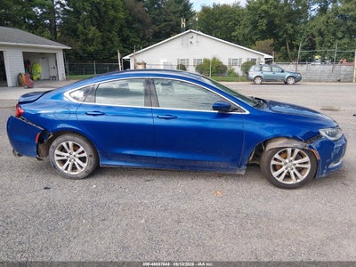 CHRYSLER 200