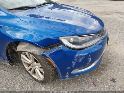 CHRYSLER 200