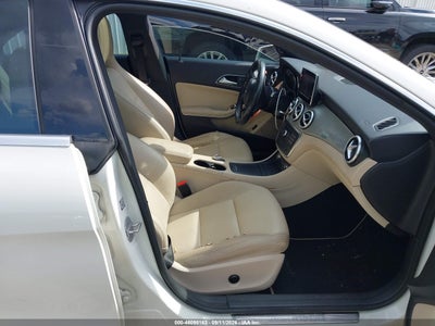 MERCEDES-BENZ CLA 250