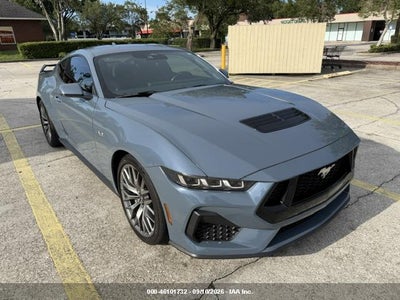 FORD MUSTANG
