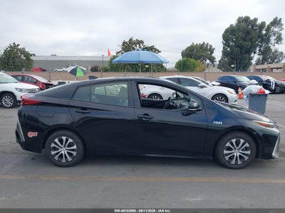 TOYOTA PRIUS PRIME