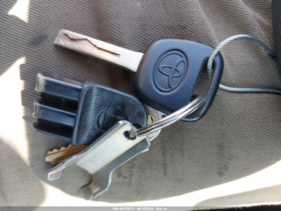 TOYOTA TACOMA