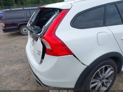 VOLVO V60 CROSS COUNTRY