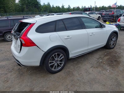 VOLVO V60 CROSS COUNTRY