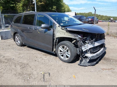 2022 TOYOTA SIENNA LIMITED