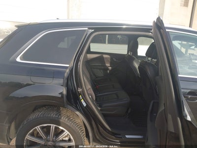 2017 AUDI Q7 8