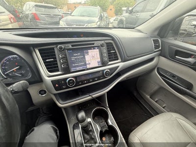 2014 TOYOTA HIGHLANDER 11