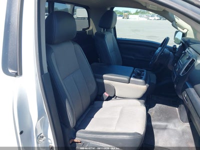 NISSAN TITAN