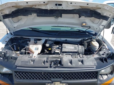 2016 CHEVROLET EXPRESS 2500 10
