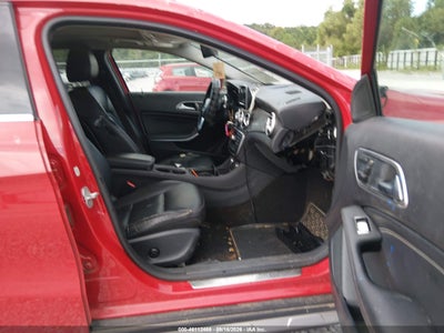 MERCEDES-BENZ GLA 250