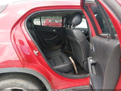 MERCEDES-BENZ GLA 250