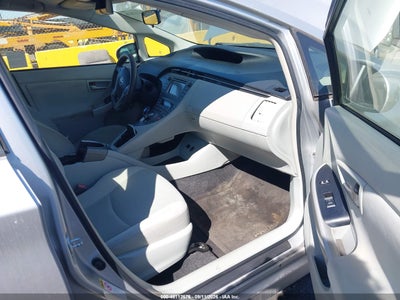2014 TOYOTA PRIUS 5