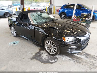 2017 FIAT 124 SPIDER LUSSO