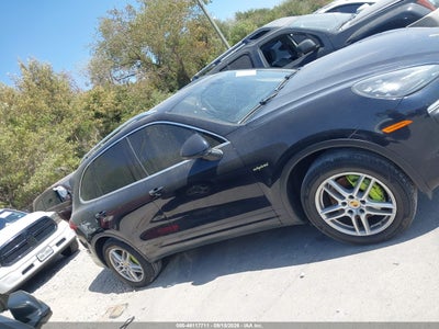 PORSCHE CAYENNE E-HYBRID
