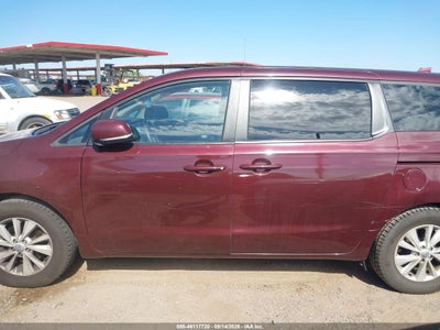 2017 KIA SEDONA 14
