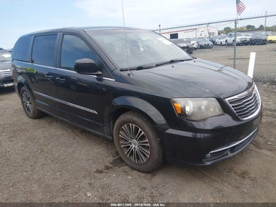 2014 CHRYSLER TOWN & COUNTRY S