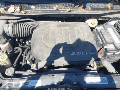 CHRYSLER TOWN & COUNTRY