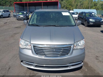 CHRYSLER TOWN & COUNTRY