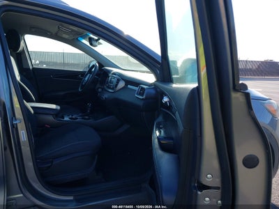 2016 KIA SORENTO 5