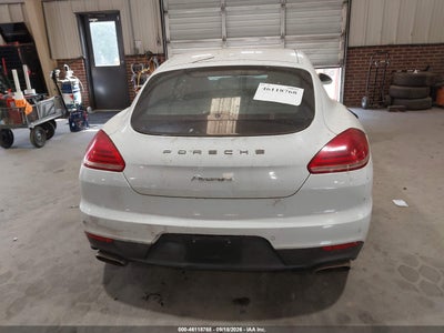 2015 PORSCHE PANAMERA 16