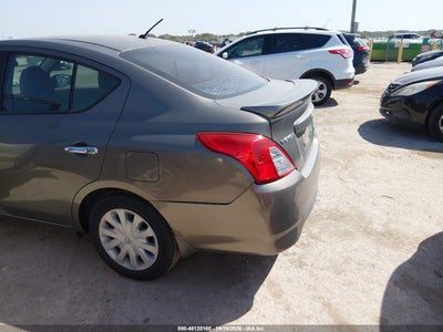 NISSAN VERSA