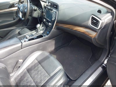 NISSAN MAXIMA