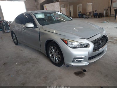 2015 Infiniti Q50 Premium