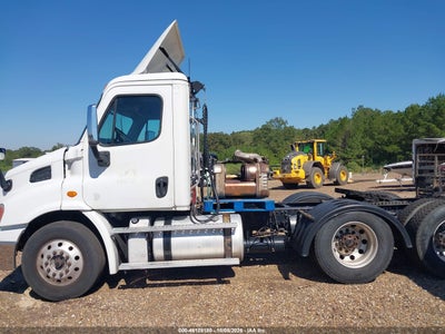 2016 FREIGHTLINER CASCADIA 113 16