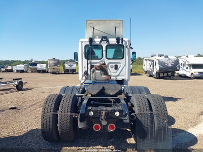 2016 FREIGHTLINER CASCADIA 113 17