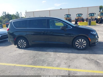 CHRYSLER PACIFICA HYBRID