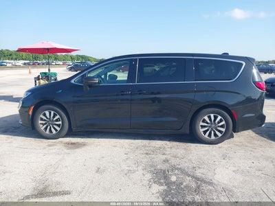 CHRYSLER PACIFICA HYBRID