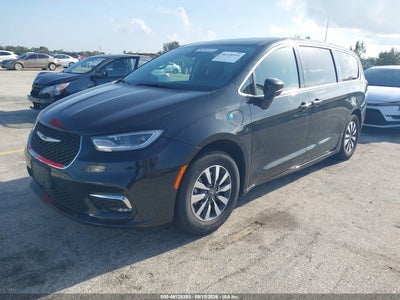 CHRYSLER PACIFICA HYBRID