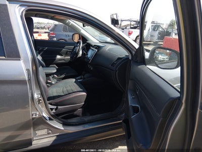 MITSUBISHI OUTLANDER SPORT