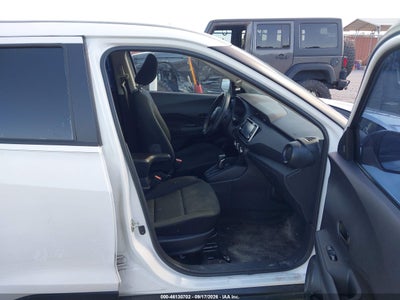 2024 NISSAN KICKS 5