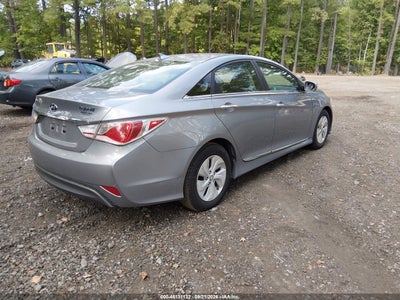 HYUNDAI SONATA HYBRID