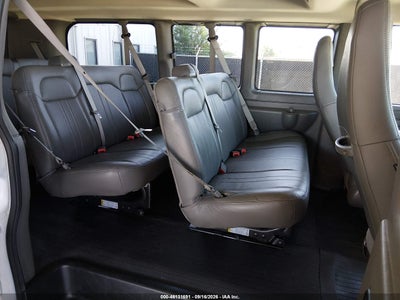 2024 CHEVROLET EXPRESS PASSENGER 8