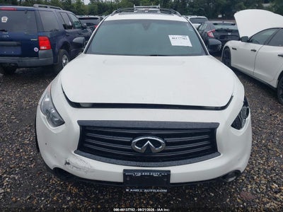 INFINITI QX70