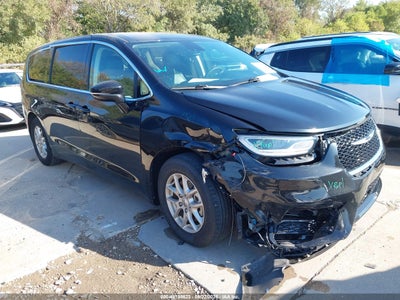 CHRYSLER PACIFICA