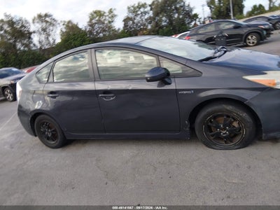 2015 TOYOTA PRIUS 13