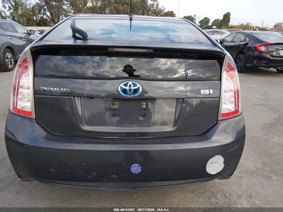 2015 TOYOTA PRIUS 16